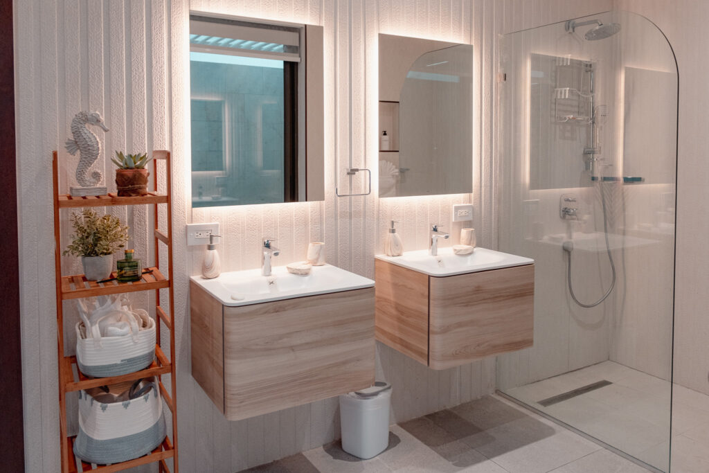 Bedroom 1- bathroomshot1