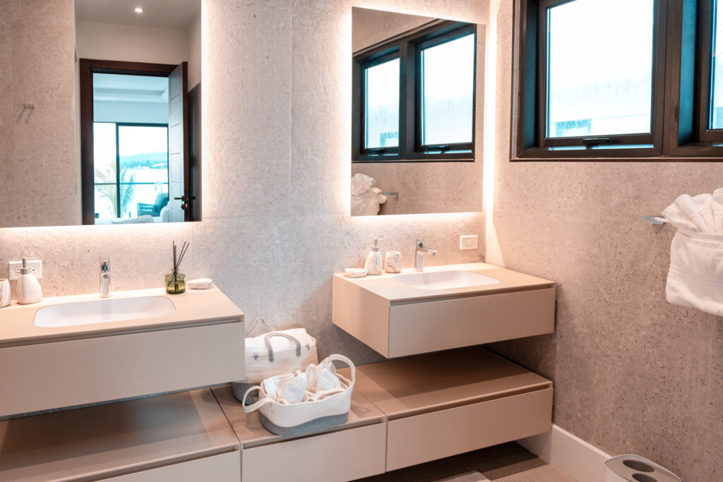 Bedroom2-Bathroom (1)