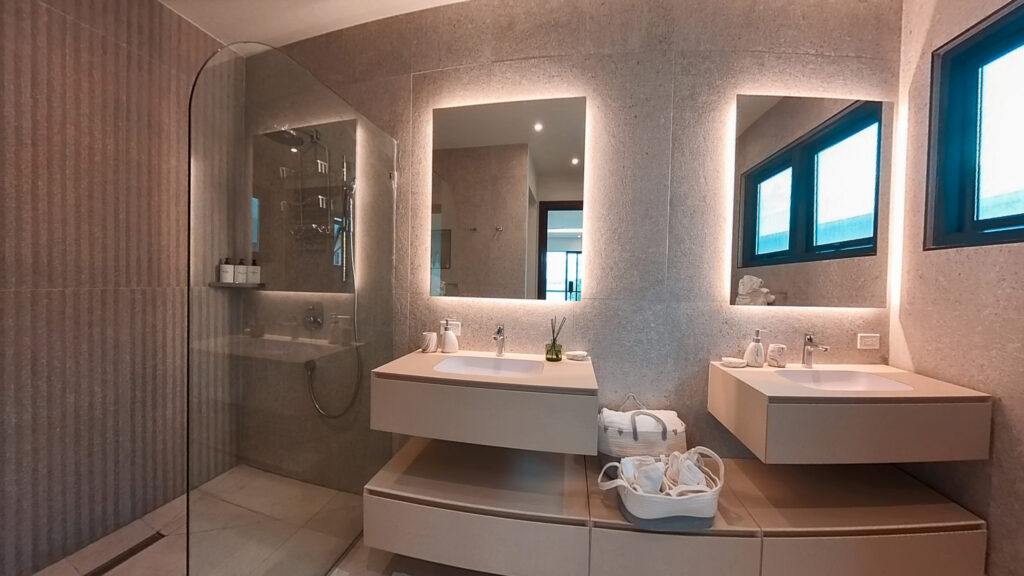 Bedroom2-Shower