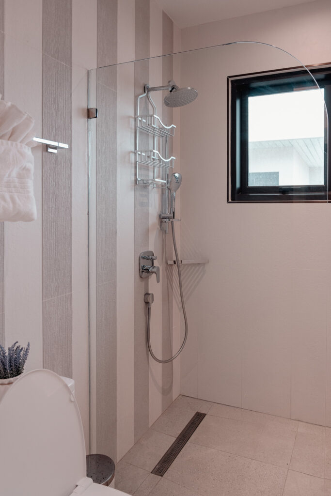 Bedroom5- shower